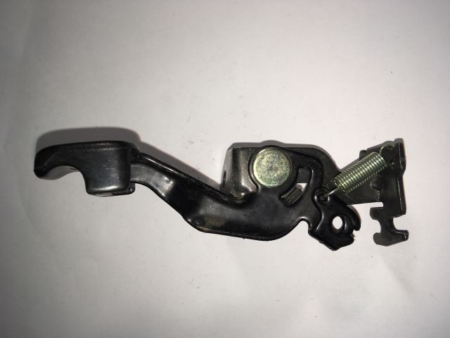 bontott KIA CEED Tankajtó Nyitó Kar / Gomb