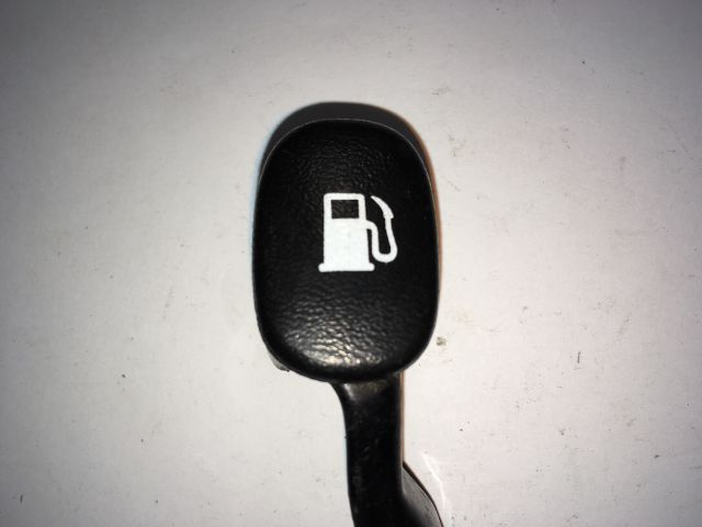 bontott KIA CEED Tankajtó Nyitó Kar / Gomb