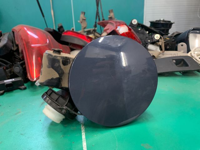 bontott KIA CEED Tankajtó