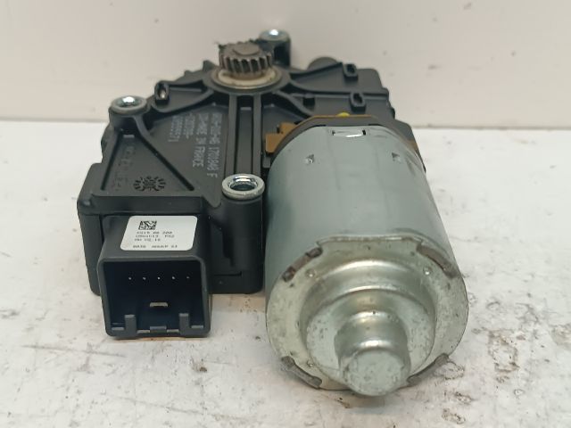 bontott KIA CEED Tető Mozgató Motor