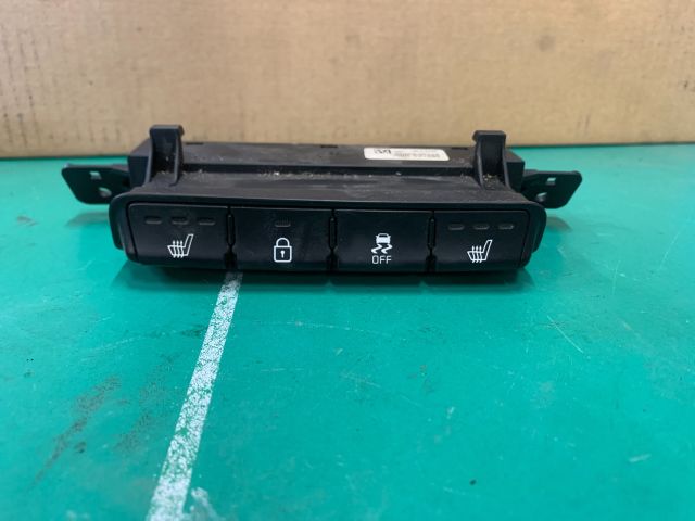 bontott KIA CEED Ülésfűtés Kapcsoló Pár