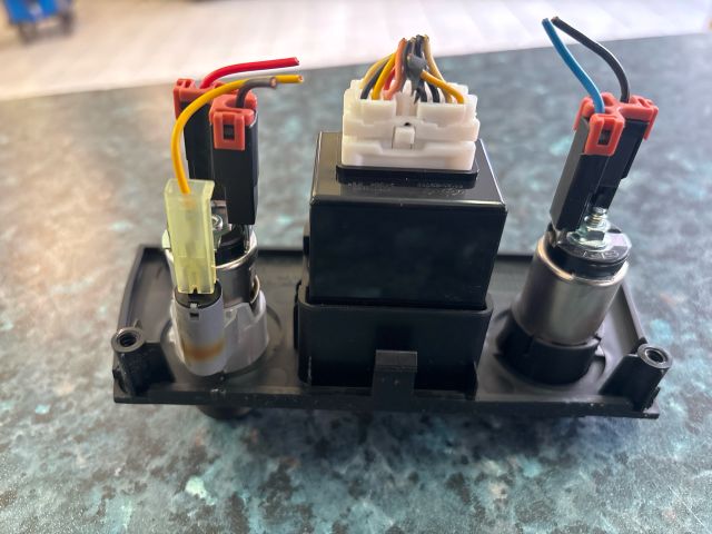 bontott KIA CEED USB Aljzat