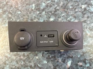 bontott KIA CEED USB Aljzat