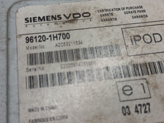 bontott KIA CEED USB Aljzat