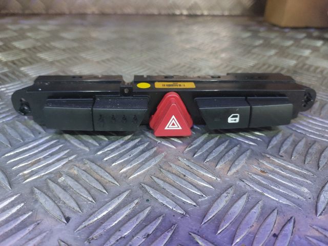 bontott KIA CEED Vészvillogó Kapcsoló