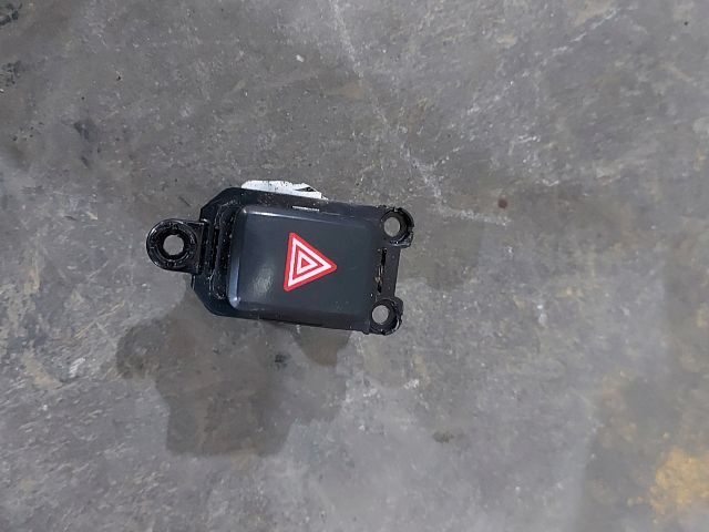 bontott KIA CEED Vészvillogó Kapcsoló