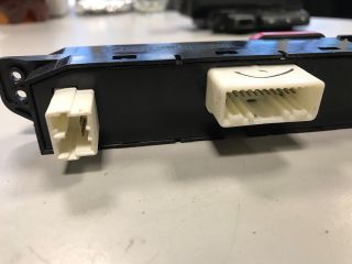 bontott KIA CEED Vészvillogó Kapcsoló