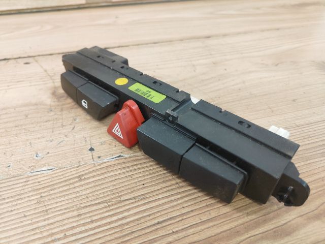 bontott KIA CEED Vészvillogó Kapcsoló