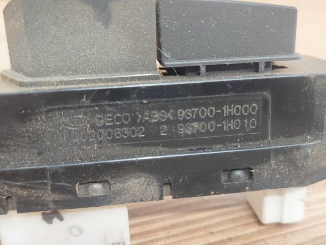 bontott KIA CEED Vészvillogó Kapcsoló