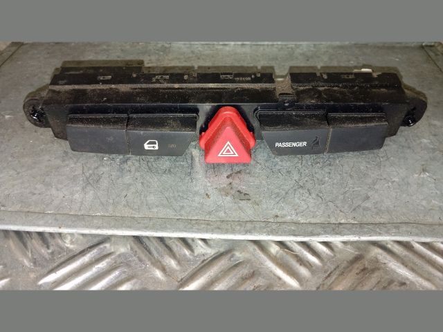 bontott KIA CEED Vészvillogó Kapcsoló