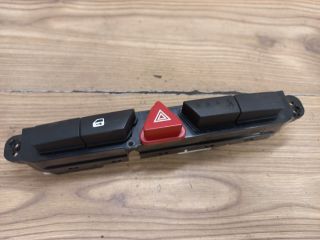 bontott KIA CEED Vészvillogó Kapcsoló