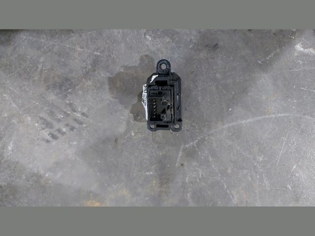 bontott KIA CEED Vészvillogó Kapcsoló