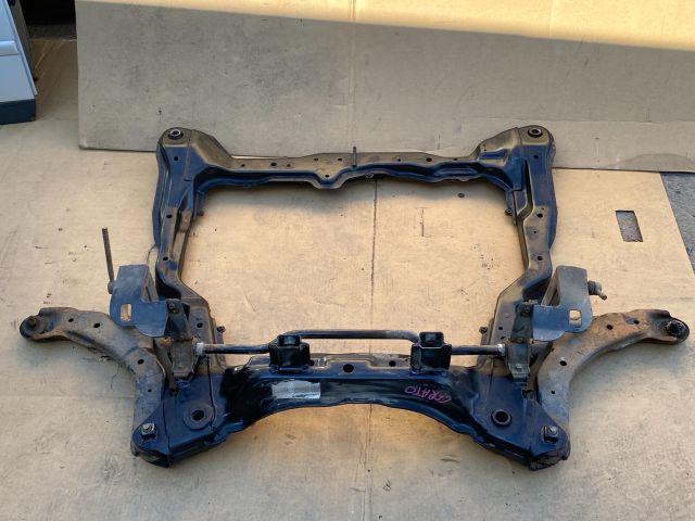 bontott KIA CERATO Első Bölcső