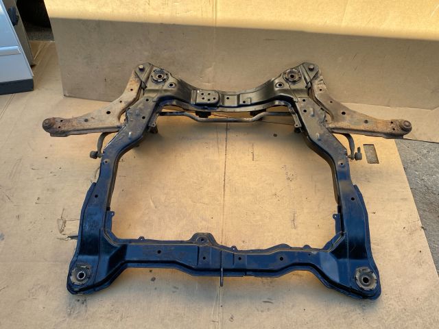 bontott KIA CERATO Első Bölcső