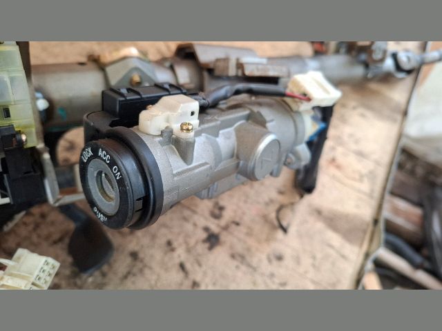 bontott KIA CERATO Gyújtáskapcsoló