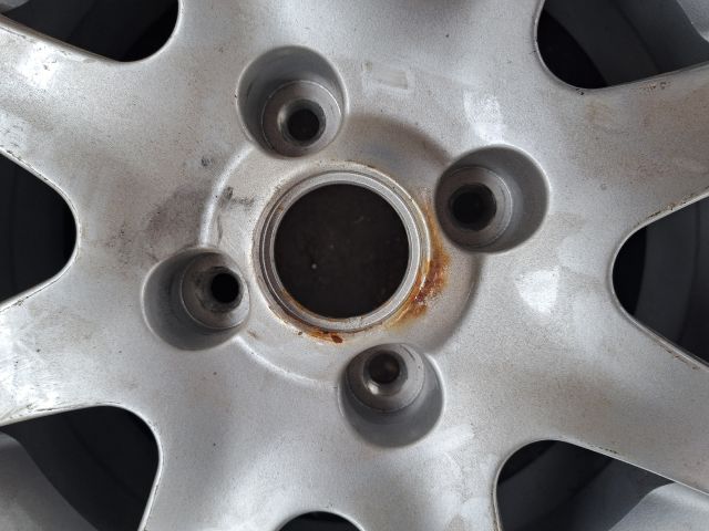 bontott KIA CERATO Alufelni Gumival (1 db)