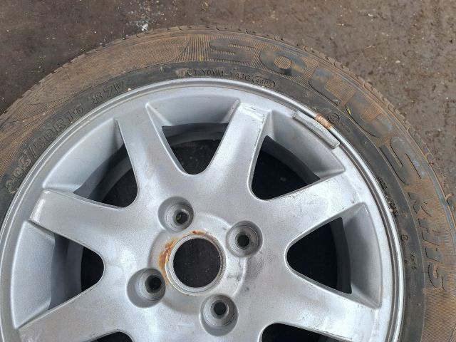 bontott KIA CERATO Alufelni Gumival (1 db)