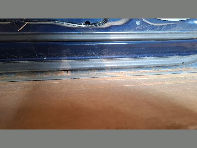 bontott KIA CERATO Bal első Ajtó (Üres lemez)