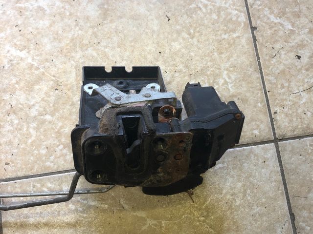 bontott KIA CERATO Bal első Ajtózár