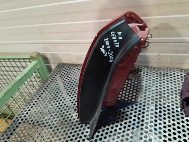 bontott KIA CERATO Bal Hátsó Lámpa