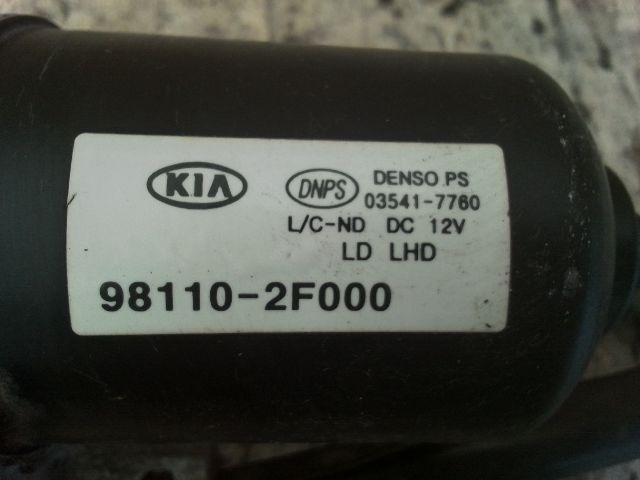 bontott KIA CERATO Első Ablaktörlő Szerkezet Motorral