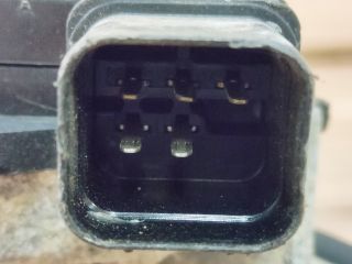 bontott KIA CERATO Első Ablaktörlő Szerkezet Motorral