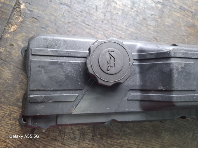 bontott KIA K2500 Szelepfedél