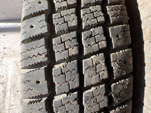 bontott KIA K2500 Acélfelni Szett Gumival