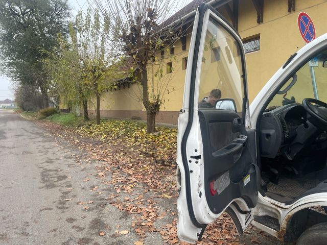 bontott KIA K2500 Bal első Ajtó (Üres lemez)