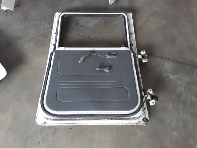 bontott KIA K2500 Bal hátsó Ajtó (Üres lemez)