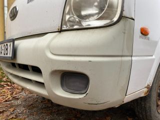 bontott KIA K2500 Első Lökhárító (Részeivel)