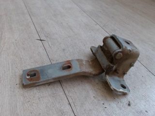 bontott KIA K2700 Bal hátsó Felső Zsanér