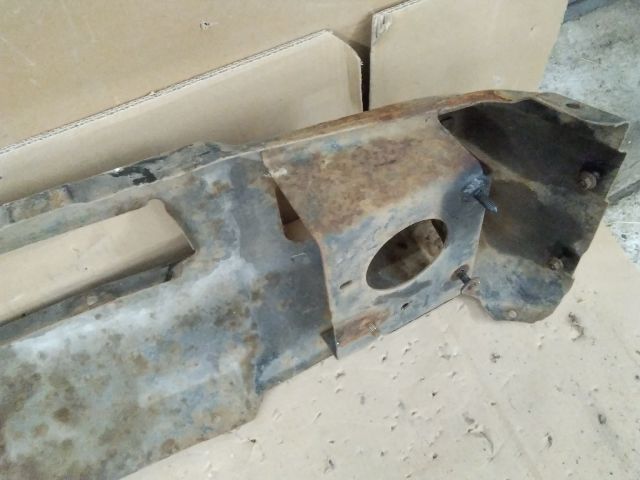 bontott KIA K2700 Első Lökhárító Merevítő (Fém)