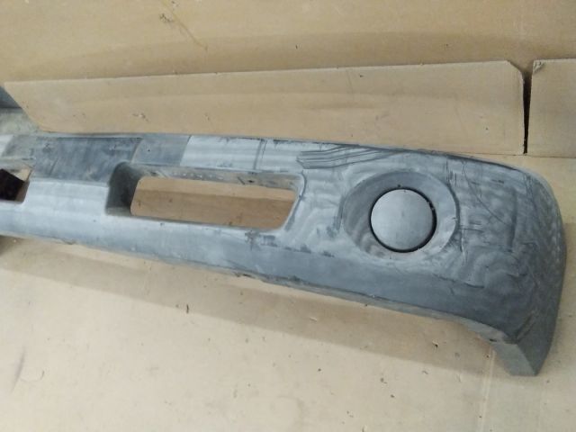 bontott KIA K2700 Első Lökhárító (Üresen)