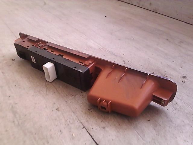 bontott KIA MAGENTIS Bal első Ablakemelő Kapcsoló