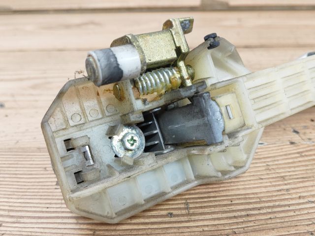 bontott KIA MAGENTIS Bal hátsó Külső Kilincs