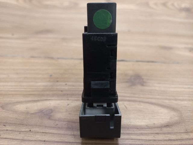 bontott KIA MAGENTIS ESP Kapcsoló