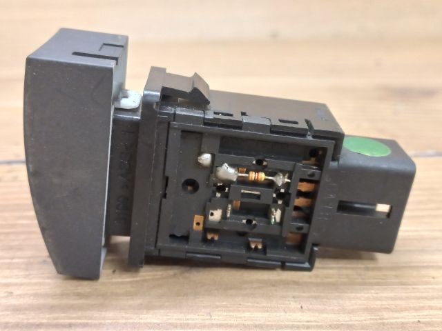 bontott KIA MAGENTIS ESP Kapcsoló