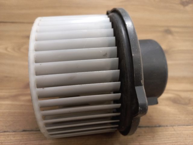 bontott KIA MAGENTIS Fűtőmotor (Klímás)