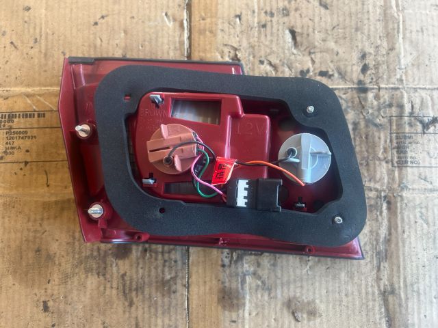 bontott KIA MAGENTIS Jobb Belső Hátsó Lámpa