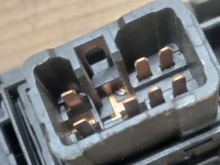 bontott KIA MAGENTIS Jobb hátsó Ablakemelő Kapcsoló