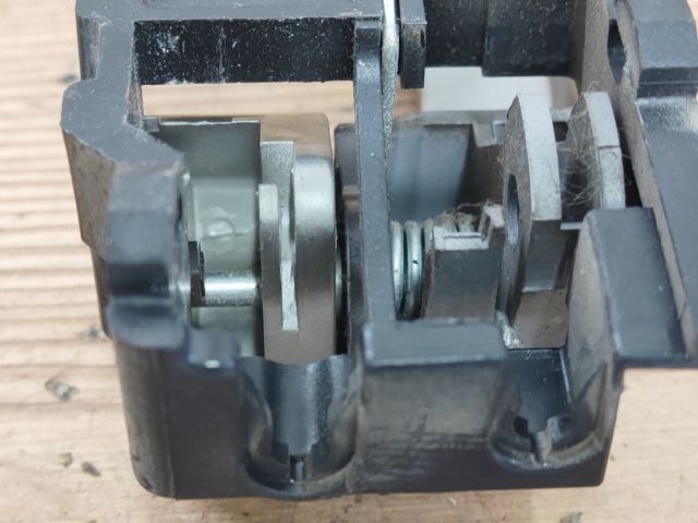 bontott KIA MAGENTIS Jobb hátsó Belső Kilincs