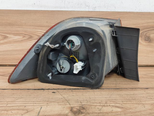 bontott KIA MAGENTIS Jobb Hátsó Lámpa