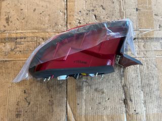 bontott KIA MAGENTIS Jobb Hátsó Lámpa