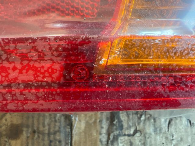 bontott KIA MAGENTIS Jobb Hátsó Lámpa