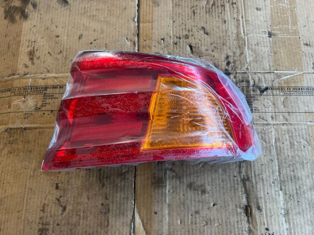 bontott KIA MAGENTIS Jobb Hátsó Lámpa