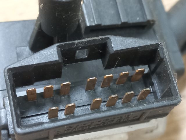 bontott KIA MAGENTIS Jobb Kormánykapcsoló Ablaktörlő