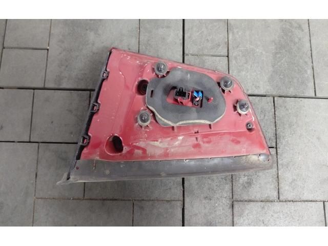 bontott KIA NIRO Bal Belső Hátsó Lámpa