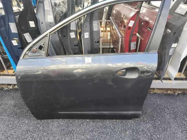 bontott KIA NIRO Bal első Ajtó (Üres lemez)