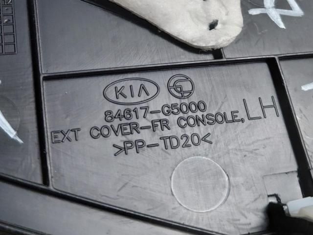 bontott KIA NIRO Bal Kardánbox Burkolat